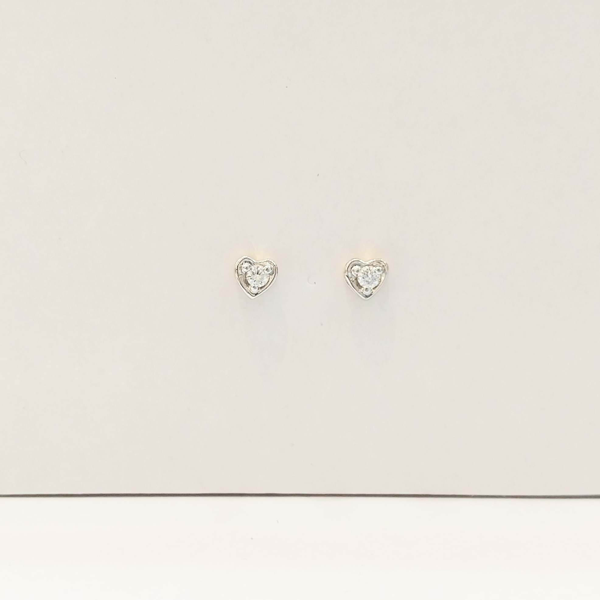 Small little heart, Diamond earring