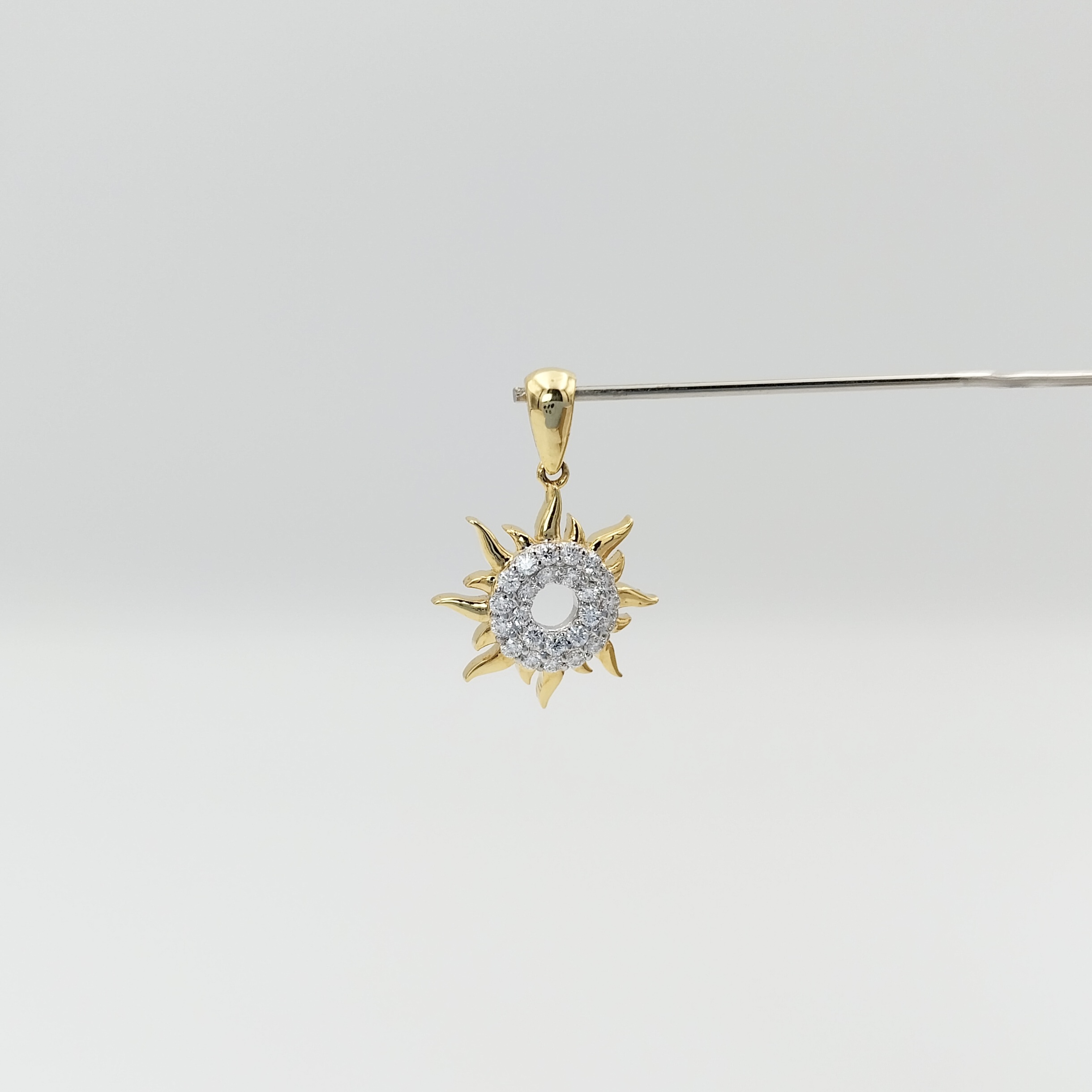 SUN, Diamond pendent